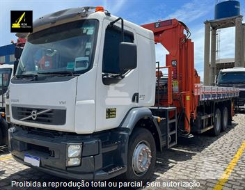 Caminhão Volvo VM 270 6x2 2p (Diesel) (E5)