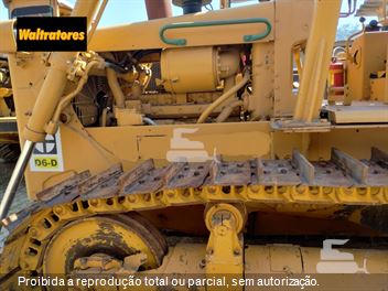 Trator de Esteira Caterpillar D6D