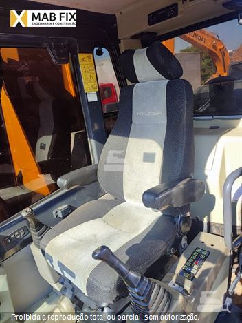 Escavadeira Hyundai R210LC-7