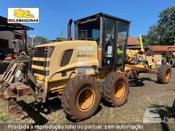 Motoniveladora New Holland RG170B