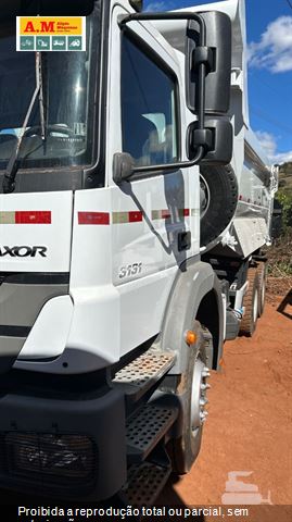 Caminhão Mercedes-Benz Axor 3131 6x4 2p (diesel)(E5)