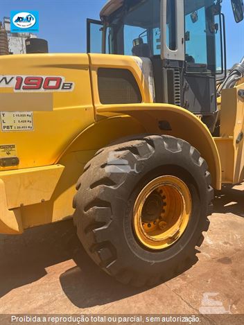 Pá Carregadeira New Holland W190 B