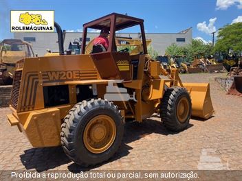 Pá Carregadeira Case W20E