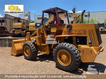 Pá Carregadeira Case W20E