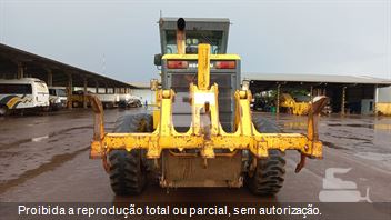 Motoniveladora Komatsu GD555-3