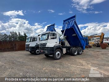 Caminhão Mercedes-Benz Axor 4144 K 6x4 2p (diesel)