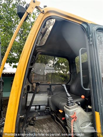 Mini-Escavadeira Volvo EC55B