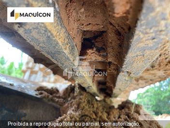 Escavadeira Komatsu PC138