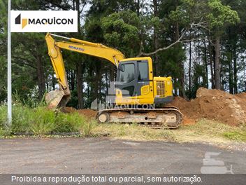 Escavadeira Komatsu PC138