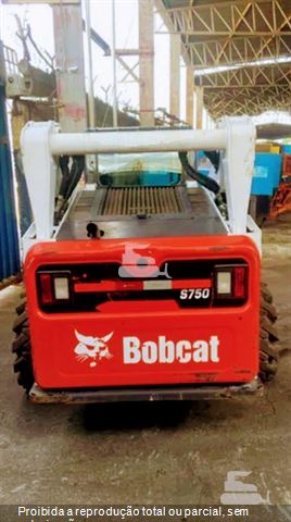 Mini-Carregadeira Bobcat S750