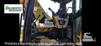 Escavadeira Caterpillar 320