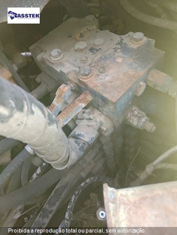Bomba Hidráulica Komatsu PC 228-8.