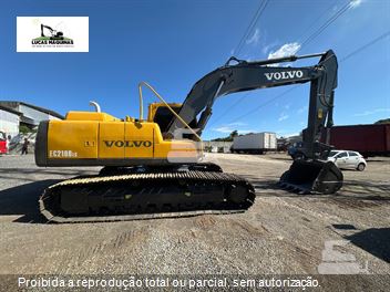 Escavadeira Volvo EC210