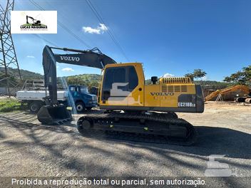 Escavadeira Volvo EC210