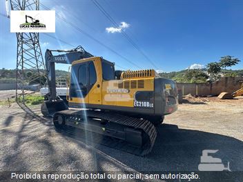 Escavadeira Volvo EC210