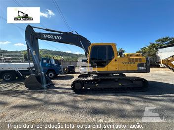 Escavadeira Volvo EC210