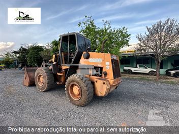 Pá Carregadeira Case W20E