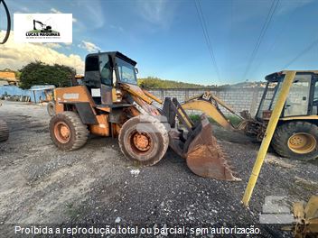 Pá Carregadeira Case W20E