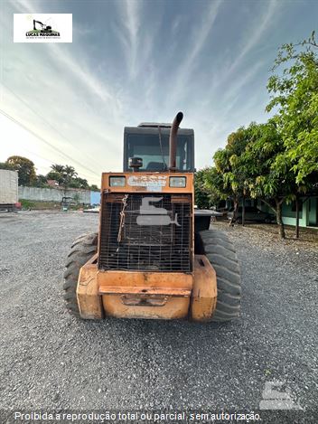 Pá Carregadeira Case W20E