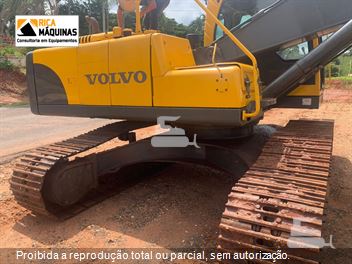 Escavadeira Volvo EC240BLC