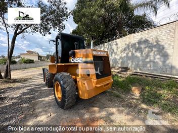 Pá Carregadeira Case W20E