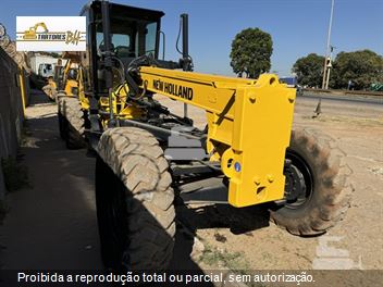 Motoniveladora New Holland RG140B
