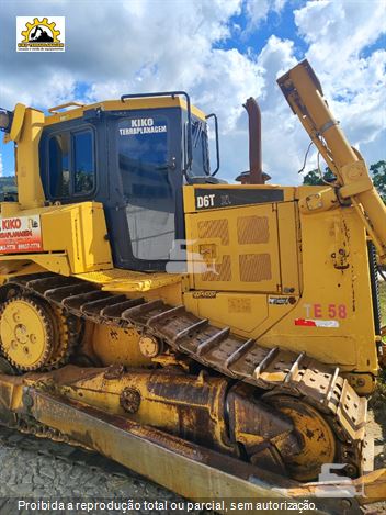 Trator de Esteira Caterpillar D6T XL