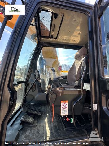 Escavadeira Sany SY135C