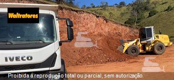 Pá Carregadeira New Holland W130