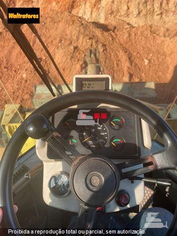 Pá Carregadeira New Holland W130