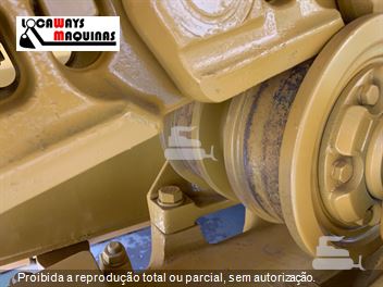 Trator de Esteira Caterpillar D8T