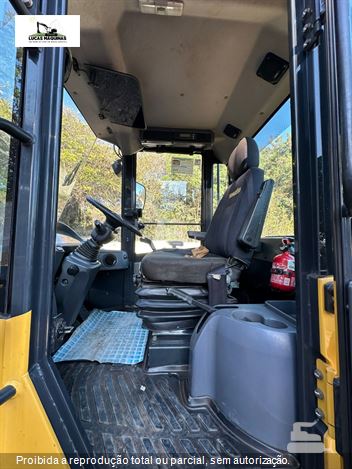 Pá Carregadeira Komatsu WA320