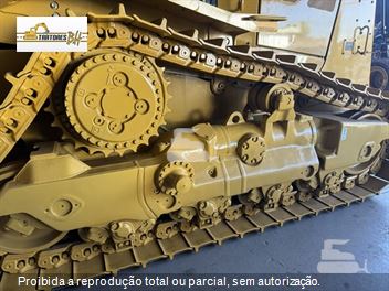 Trator de Esteira Caterpillar D8T