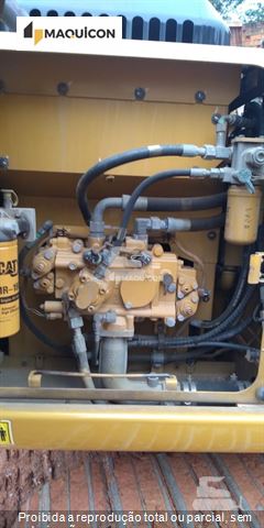 Escavadeira Caterpillar 318D2L