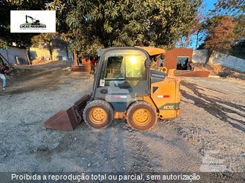 Mini-Carregadeira Volvo MC70C