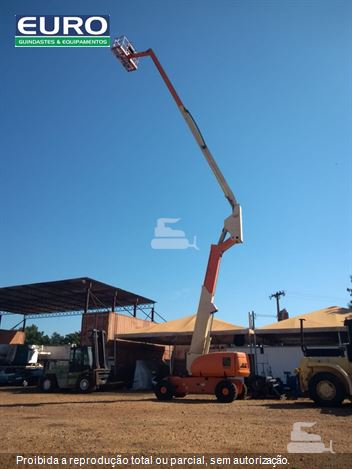Plataforma Aérea (Elevatória) JLG 800 AJ