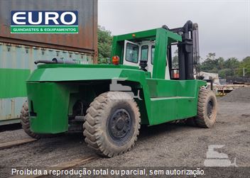 Empilhadeira Clark C25