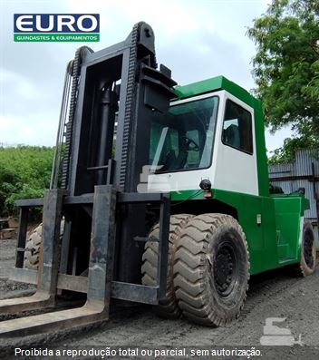 Empilhadeira Clark C25