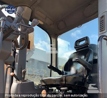 Motoniveladora New Holland RG140B