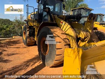 Pá Carregadeira Caterpillar 966L
