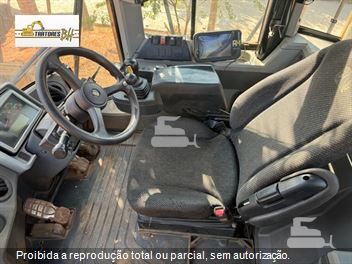 Pá Carregadeira Caterpillar 966L