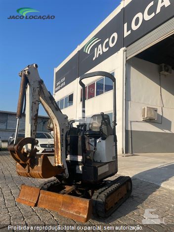 Mini-Escavadeira Bobcat E418