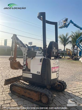 Mini-Escavadeira Bobcat E418