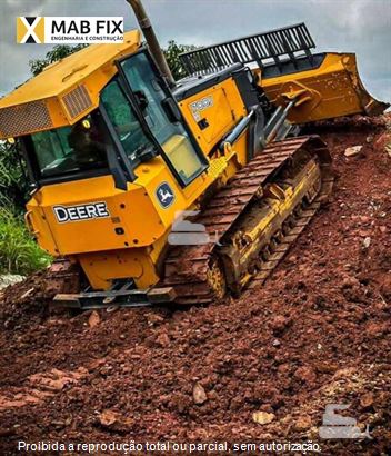 Trator de Esteira John Deere 700J