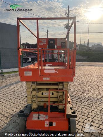 Plataforma Aérea (Elevatória) JLG 10RS