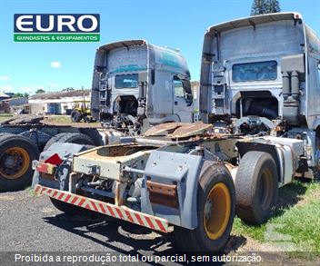 Caminhão Sinotruk Howo 380 6x2 2p (diesel)