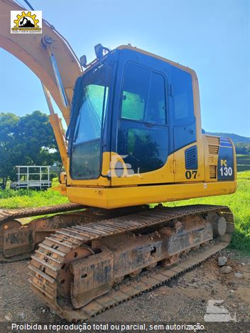 Escavadeira Komatsu PC130