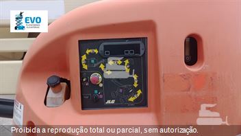 Plataforma Aérea (Elevatória) JLG 450 AJ