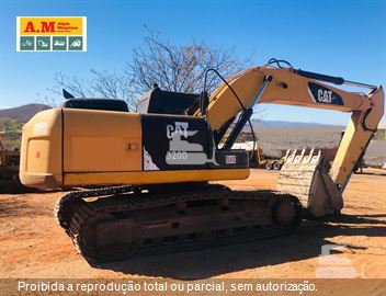 Escavadeira Caterpillar 320D
