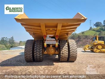 Caminhão Caterpillar 775G